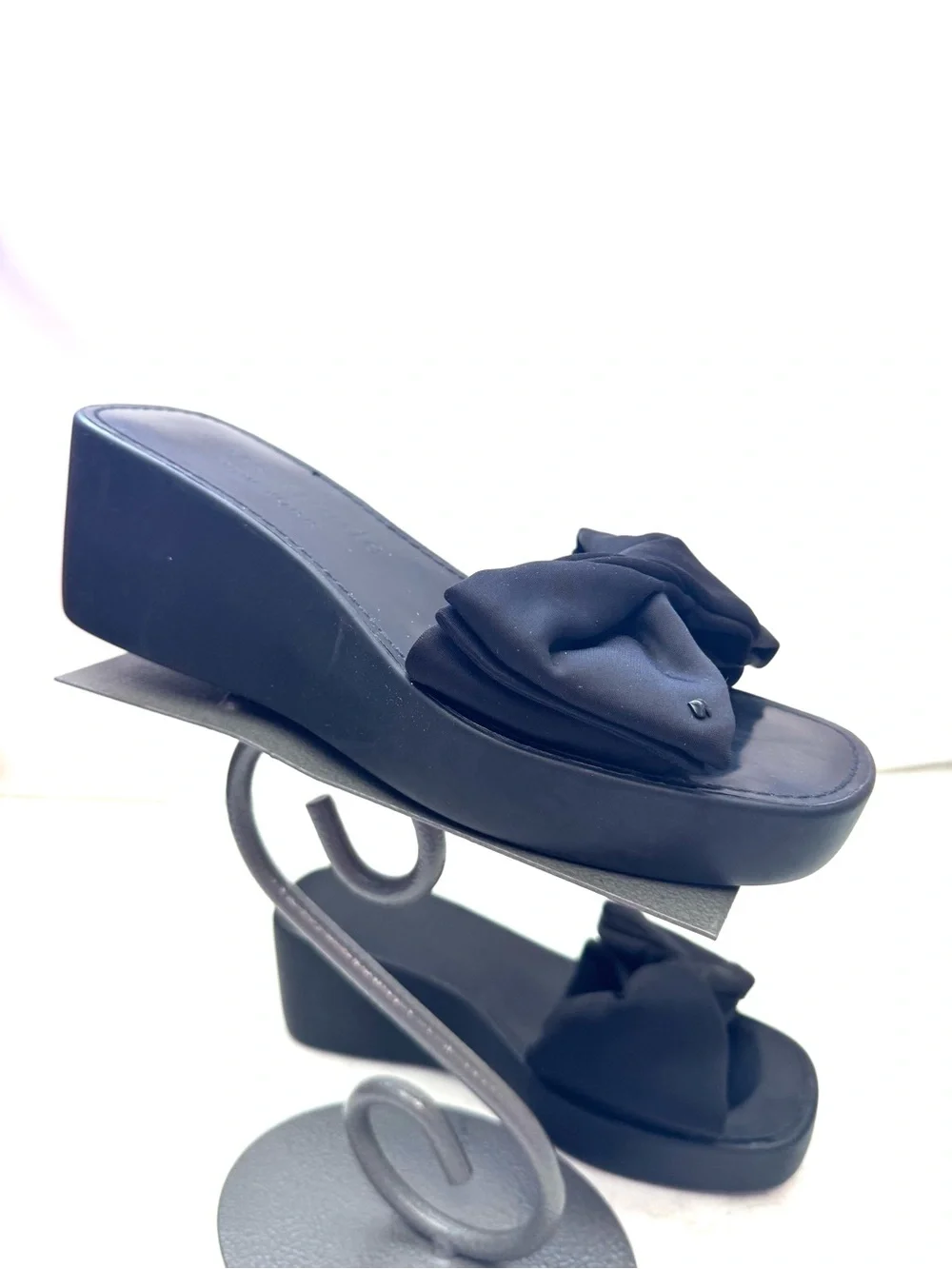 Kate Spade Black Bikini Wedge Bow Sandals Size 9.5